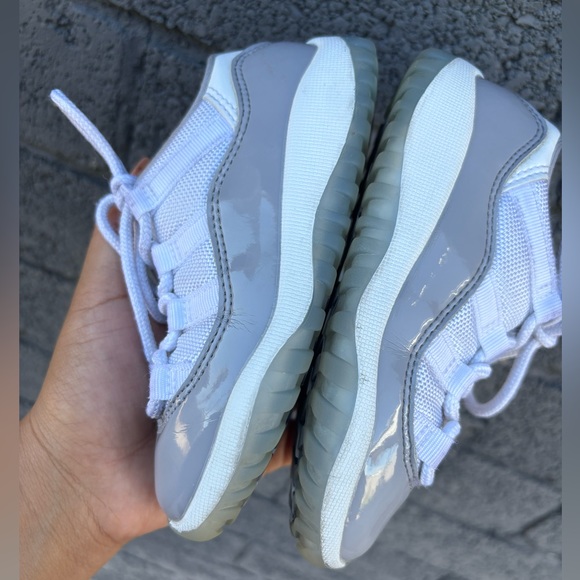 Jordan Retro 11 Low - Picture 4 of 11